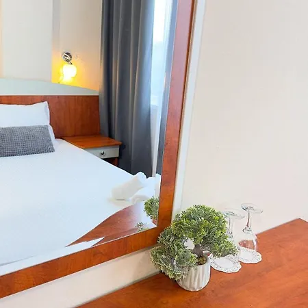 Dezudava Family Hotel