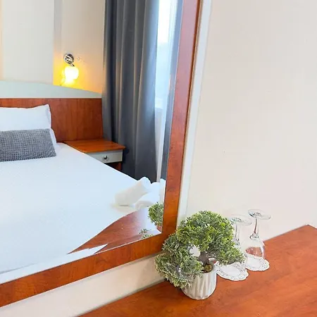 Dezudava Family Hotel