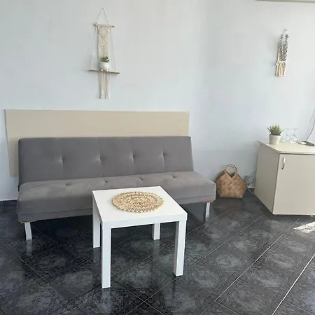 Dezudava Family 2* Sandanski