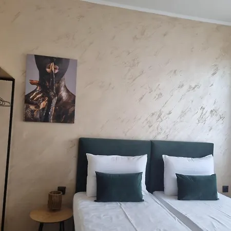 Dezudava Family Hotel 2*