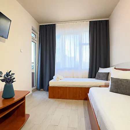 Dezudava Family Hotel