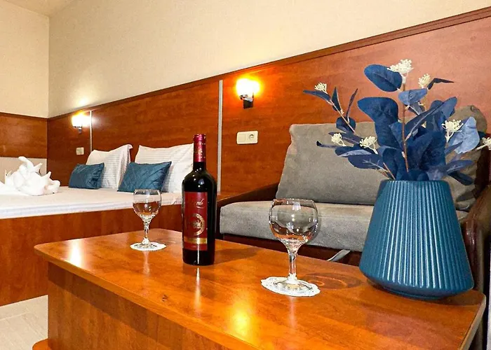 Dezudava Family Hotel