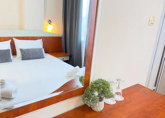 Dezudava Family Hotel