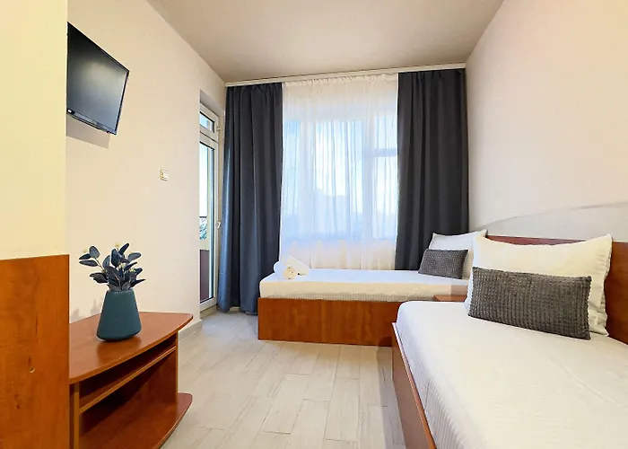 Dezudava Family Hotel